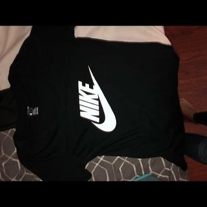 Nike Women’s Cut T shirt